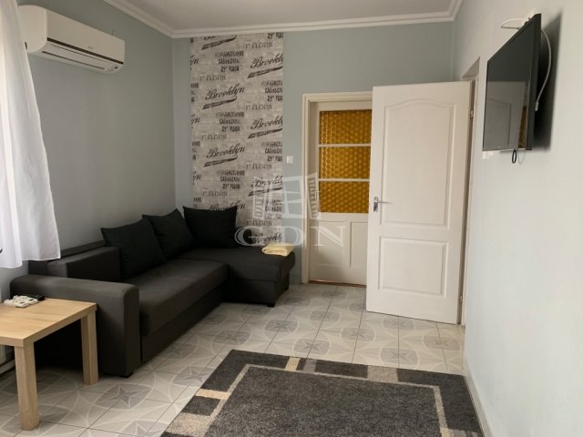 Kiadó családi ház, albérlet, Komáromban 650 E Ft / hó