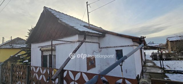 Eladó családi ház, Hosszúpályin 16.5 M Ft, 2 szobás