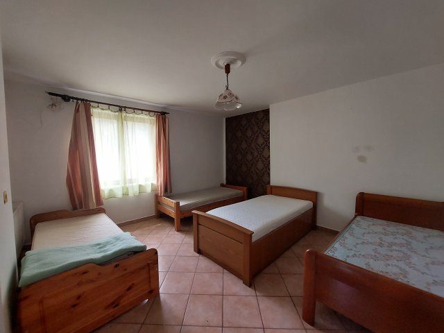 Eladó családi ház, Ozorán 55 M Ft, 2 szobás