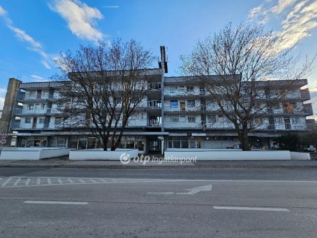 Eladó téglalakás, Balatonfüreden 99 M Ft, 3 szobás