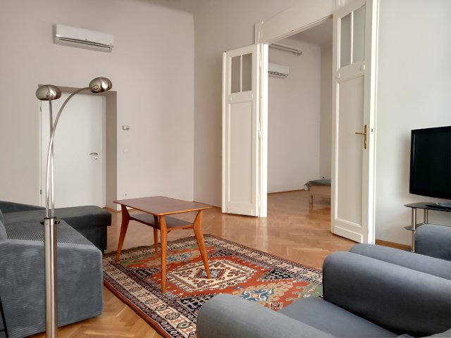 Kiadó téglalakás, albérlet, Budapesten, V. kerületben, 2 szobás