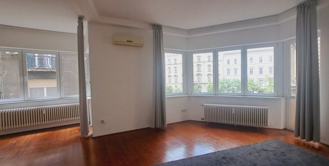 Eladó téglalakás, Budapesten, VI. kerületben 195 M Ft, 3 szobás
