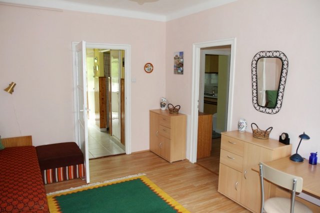 Kiadó téglalakás, albérlet, Pécsett 150 E Ft / hó, 2 szobás