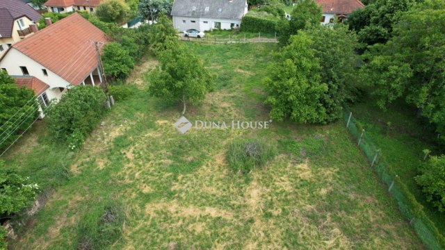 Eladó telek, Balatonalmádiban 93 M Ft / költözzbe.hu