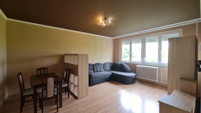 Kiadó panellakás, albérlet, Dunaújvárosban, Alkotás utcában