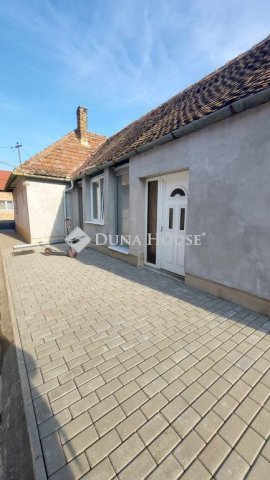 Eladó családi ház, Dombóváron, Zrínyi utcában 24.99 M Ft