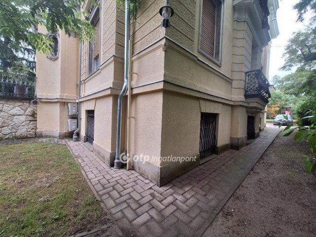 Eladó téglalakás, Budapesten, II. kerületben 64.9 M Ft