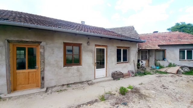 Eladó családi ház, Nagykőrösön 29.9 M Ft, 5 szobás