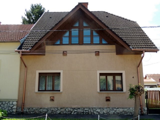 Eladó családi ház, Zalaegerszegen 71.4 M Ft, 6 szobás