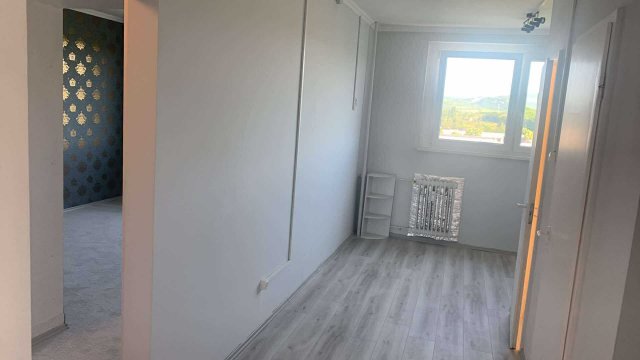 Eladó panellakás, Egerben 35.9 M Ft, 2 szobás