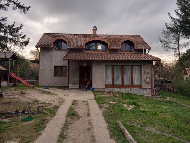 Eladó családi ház, Pócsmegyeren, Pacsirta utcában 58 M Ft