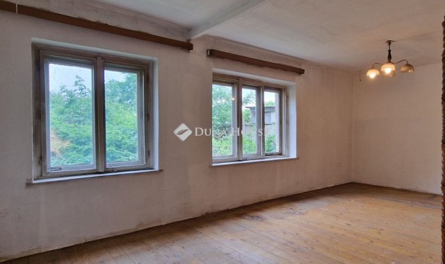 Eladó családi ház, Sárosdon 12.9 M Ft, 2 szobás