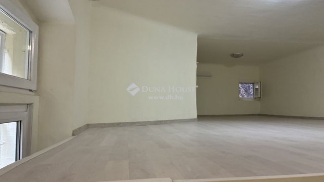 Eladó téglalakás, Budapesten, VIII. kerületben 44.9 M Ft
