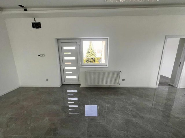 Eladó családi ház, Budapesten, XV. kerületben 79.9 M Ft