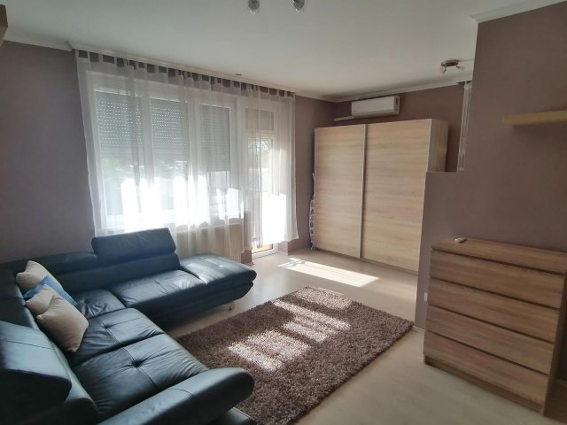 Kiadó téglalakás, albérlet, Nyíregyházán 140 E Ft / hó