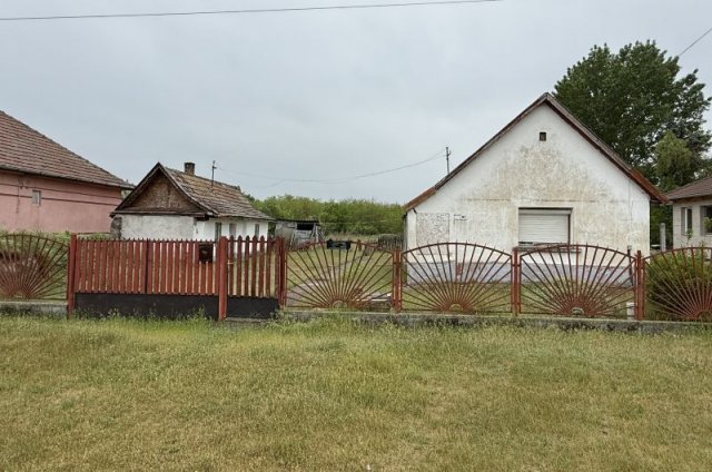 Eladó családi ház, Csévharaszton 21 M Ft, 2 szobás