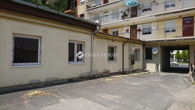 Eladó ipari ingatlan, Zalaegerszegen 145 M Ft