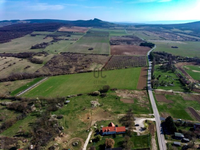 Eladó üzlethelyiség, Köveskálon 398 M Ft / költözzbe.hu