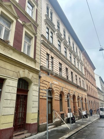 Eladó téglalakás, Budapesten, VII. kerületben 46.9 M Ft