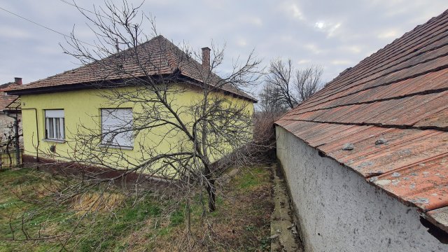 Eladó családi ház, Ecsegen 11.5 M Ft, 2 szobás