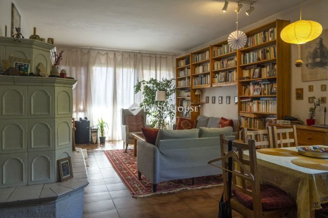 Eladó családi ház, Nagykovácsiban 149.9 M Ft, 8 szobás