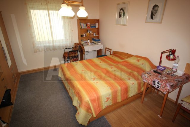 Eladó családi ház, Szegeden 48.5 M Ft, 2 szobás