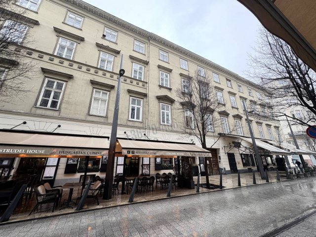 Eladó téglalakás, Budapesten, V. kerületben 169 M Ft, 3 szobás
