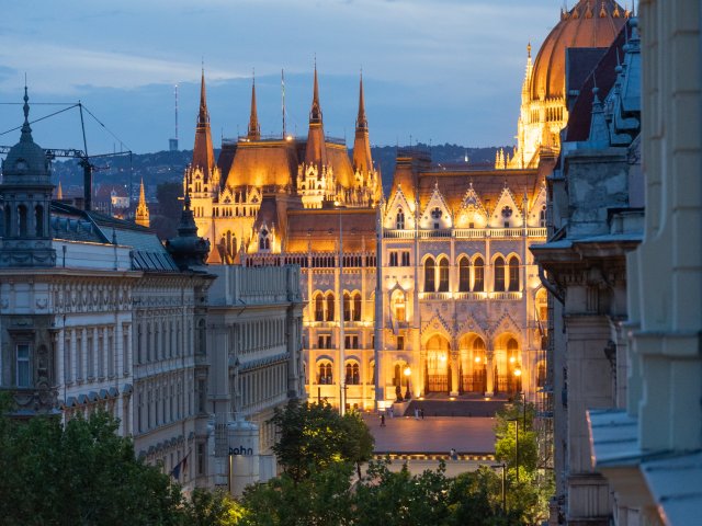 Eladó téglalakás, Budapesten, V. kerületben 302.798 M Ft