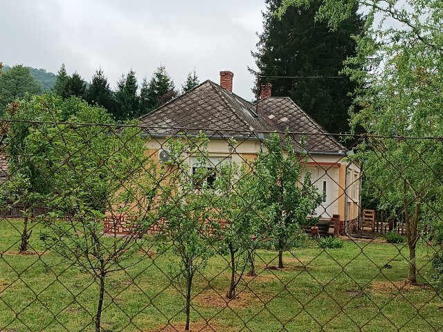 Eladó családi ház, Bakonybélben 65 M Ft, 2 szobás