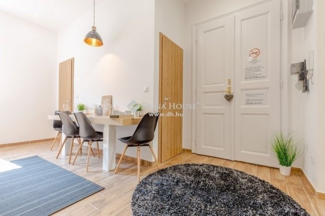 Eladó téglalakás, Budapesten, V. kerületben 349.9 M Ft, 4 szobás