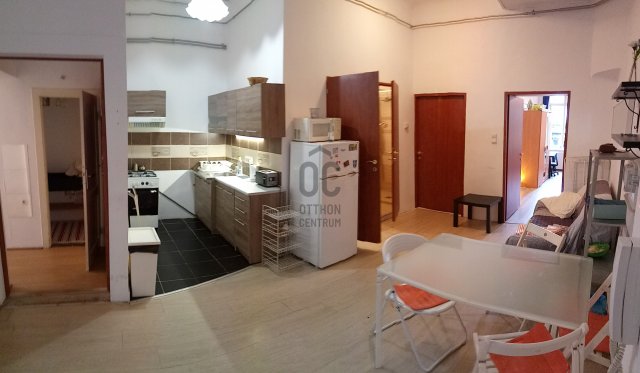 Eladó téglalakás, Budapesten, V. kerületben 109.9 M Ft, 4 szobás