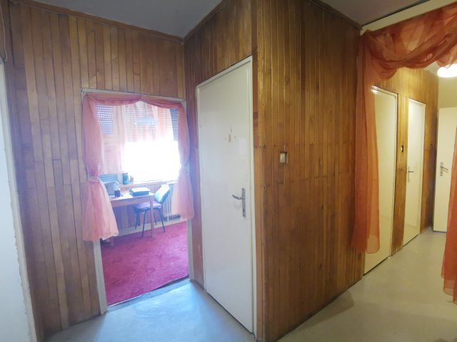 Eladó téglalakás, Dombóváron 20 M Ft, 2 szobás