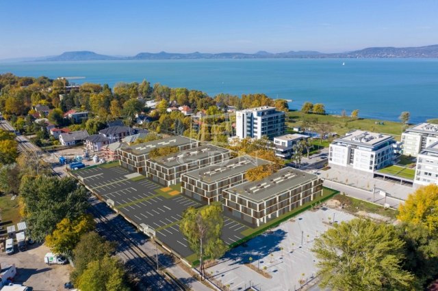 Eladó téglalakás, Balatonlelleén 62.99 M Ft, 2 szobás