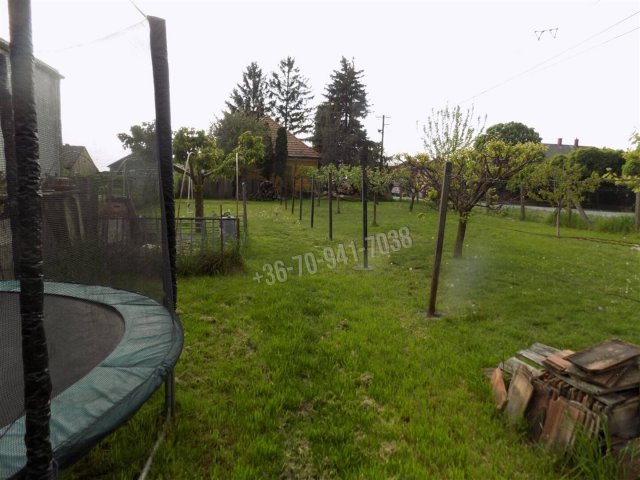 Eladó családi ház, Győrújfalun 48 M Ft, 2 szobás