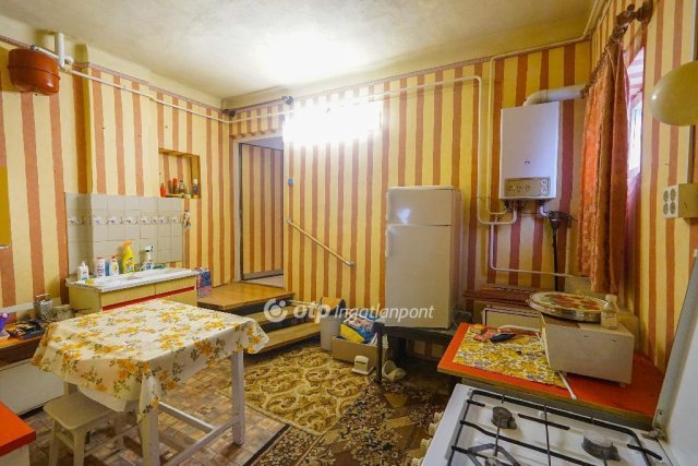 Eladó családi ház, Mádon 27.99 M Ft, 5 szobás