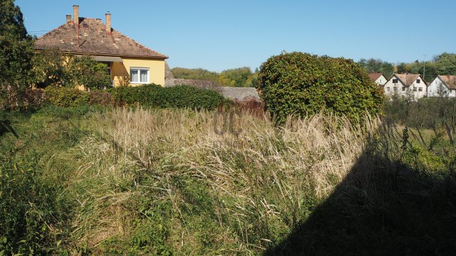 Eladó telek, Hőgyészen 2.4 M Ft / költözzbe.hu