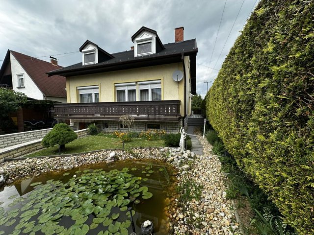 Eladó családi ház, Zalaegerszegen 139.99 M Ft, 7 szobás