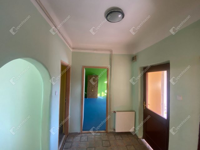 Eladó ikerház, Hegyeshalomban 32 M Ft, 2 szobás