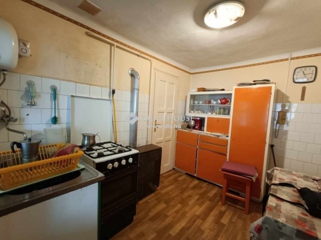 Eladó családi ház, Lakitelken 29.99 M Ft, 3 szobás