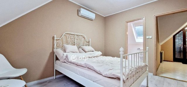 Eladó családi ház, Budaörsön 219.9 M Ft, 4+1 szobás
