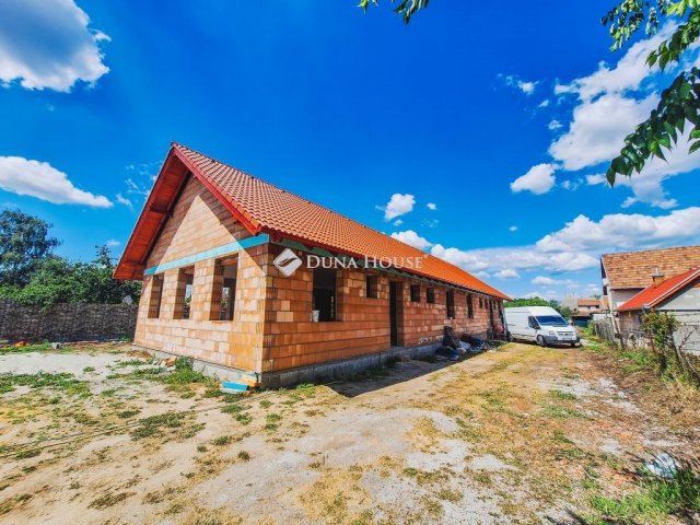 Eladó ikerház, Monoron 86.6 M Ft, 5 szobás / költözzbe.hu