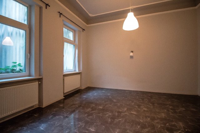 Eladó téglalakás, Budapesten, VI. kerületben 72.9 M Ft, 2 szobás
