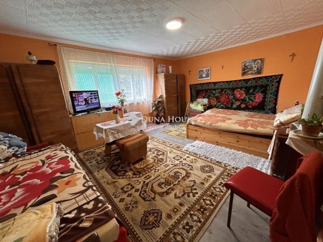 Eladó családi ház, Sükösdön 7 M Ft, 2 szobás
