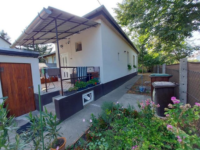 Eladó családi ház, Gödön 54.9 M Ft, 2 szobás