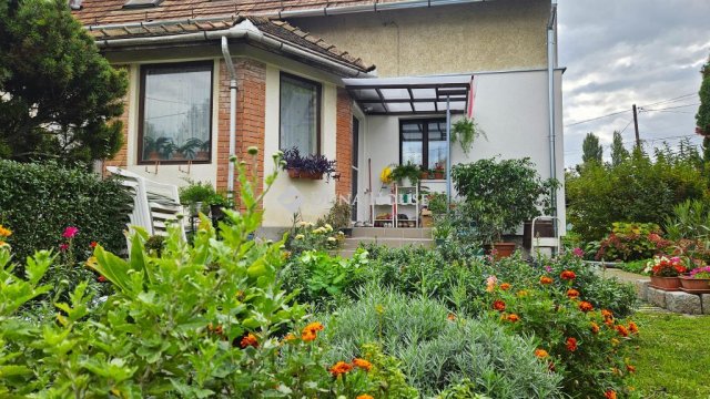 Eladó családi ház, Pomázon 95 M Ft, 4 szobás