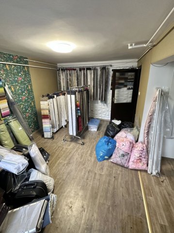 Kiadó üzlethelyiség, Debrecenben 150 E Ft / hó