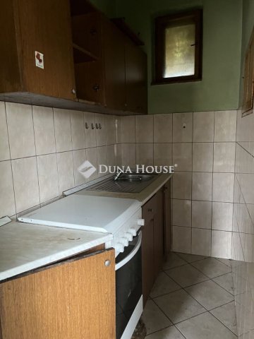 Eladó családi ház, Véménden 7.9 M Ft, 5 szobás
