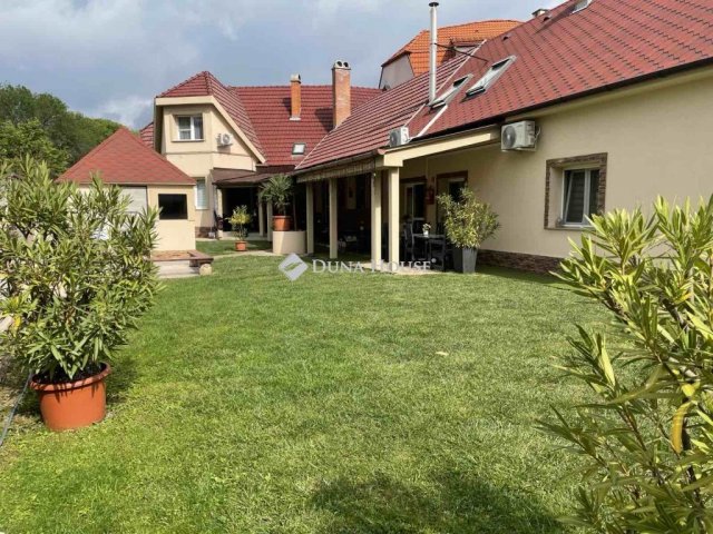 Kiadó családi ház, albérlet, Hajdúszoboszlón 2500 E Ft / hó