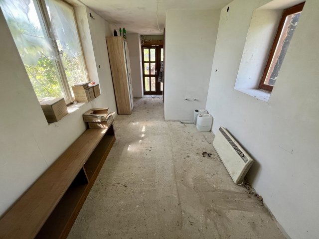 Eladó családi ház, Móron 9.9 M Ft, 1 szobás