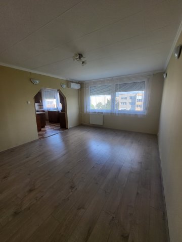 Kiadó panellakás, albérlet, Kistarcsán 200 E Ft / hó, 2 szobás